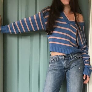 American Eagle V-neck sweater